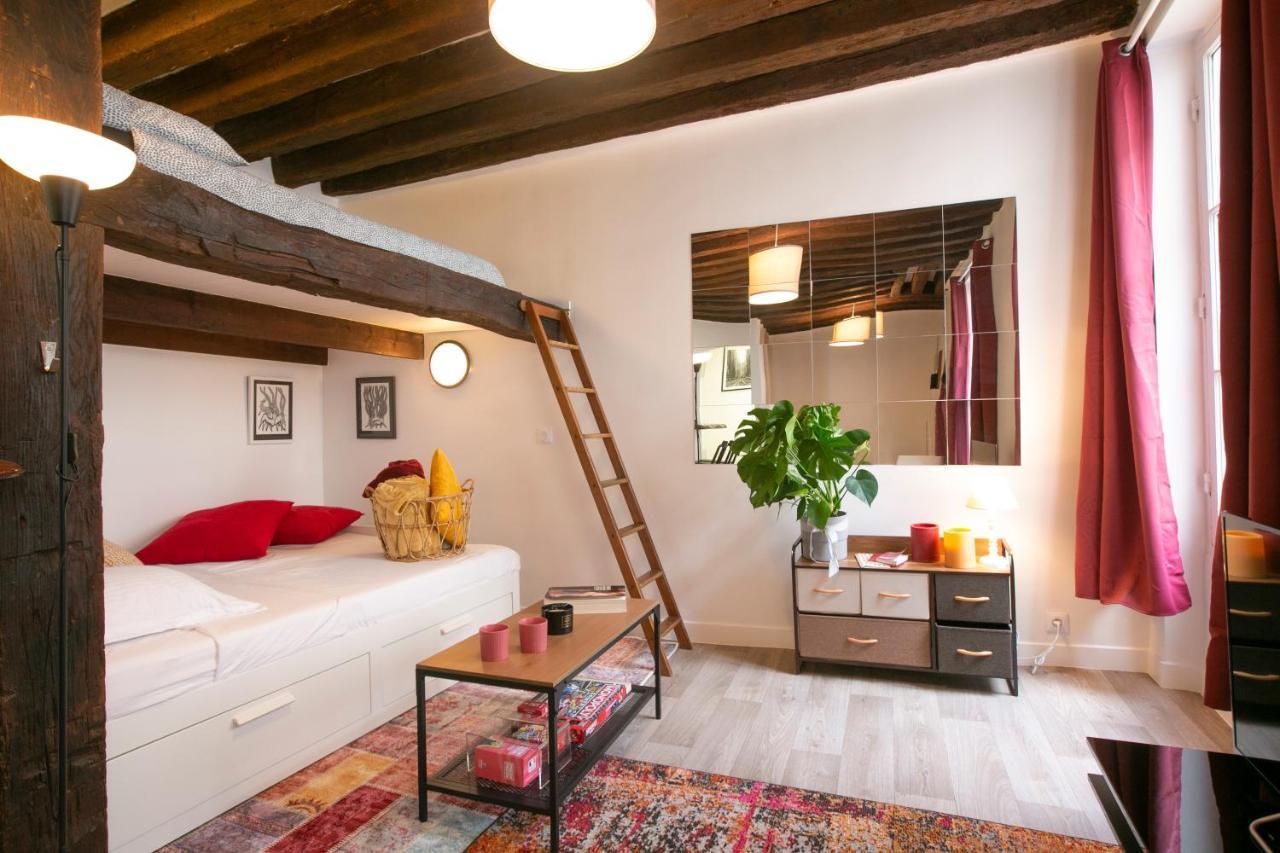 Authentic Apartment In Center Of Parisian Marais מראה חיצוני תמונה