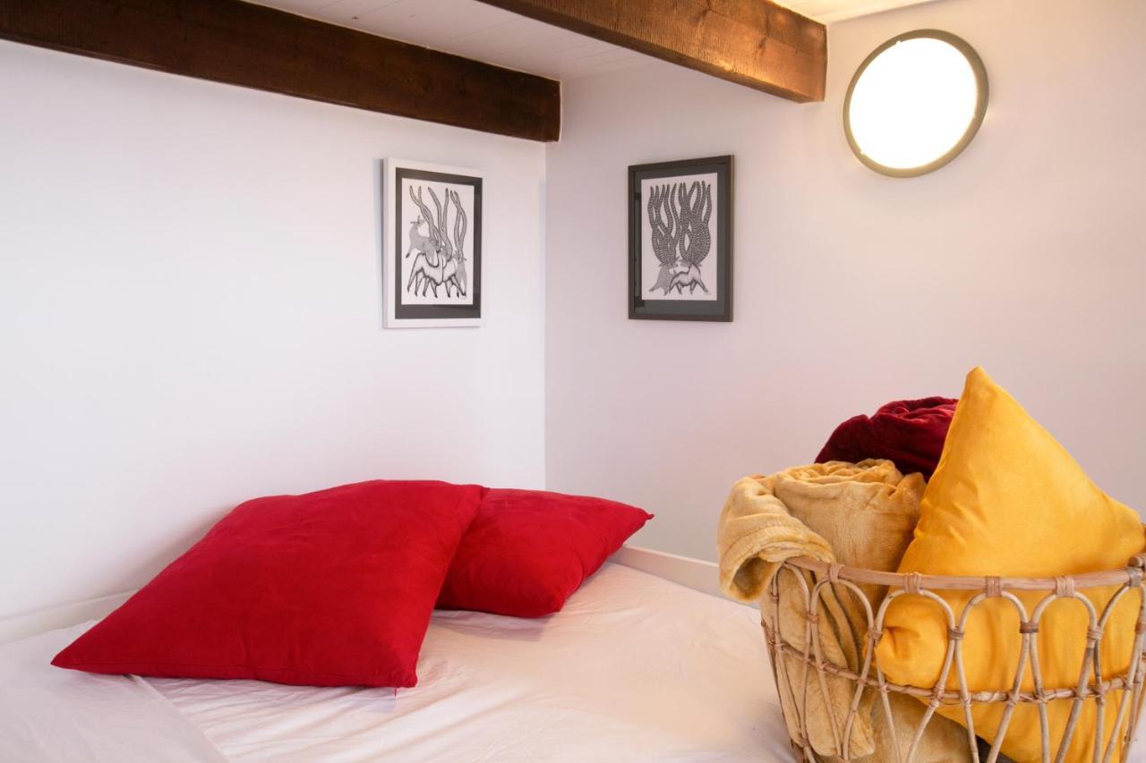 Authentic Apartment In Center Of Parisian Marais מראה חיצוני תמונה