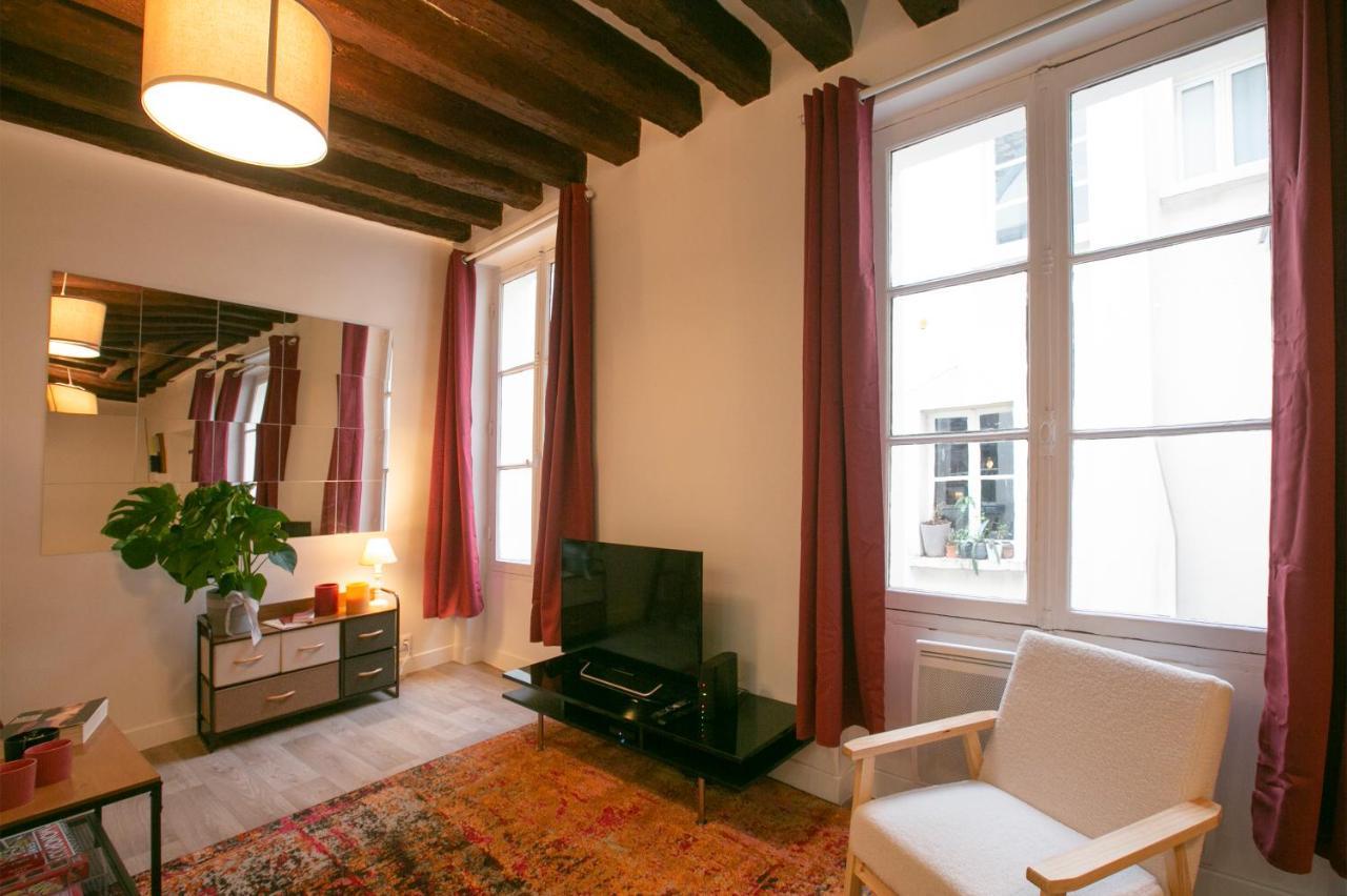 Authentic Apartment In Center Of Parisian Marais מראה חיצוני תמונה